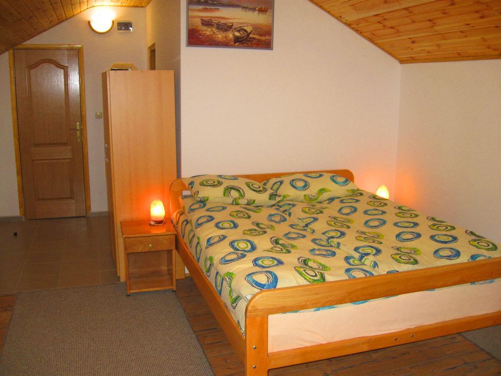 Amfora Rooms Caribrod ディミトロヴグラード 部屋 写真
