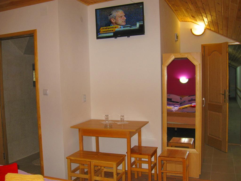 Amfora Rooms Caribrod ディミトロヴグラード エクステリア 写真